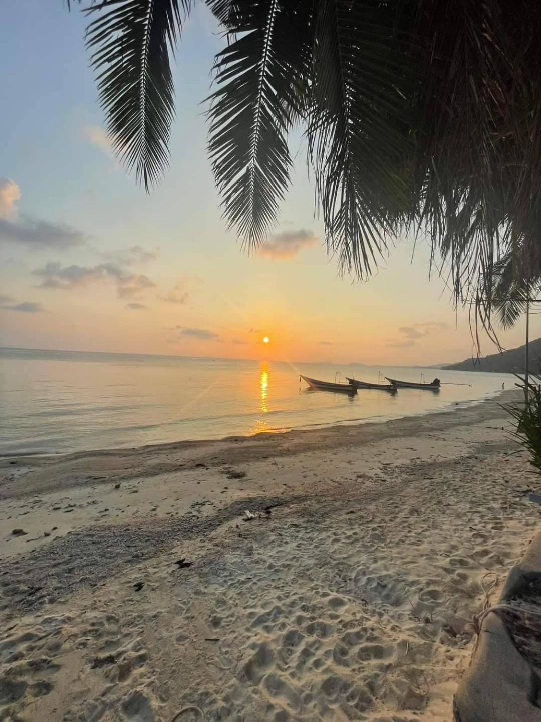 Bank Guesthouse หาดริ้น ภายนอก รูปภาพ
